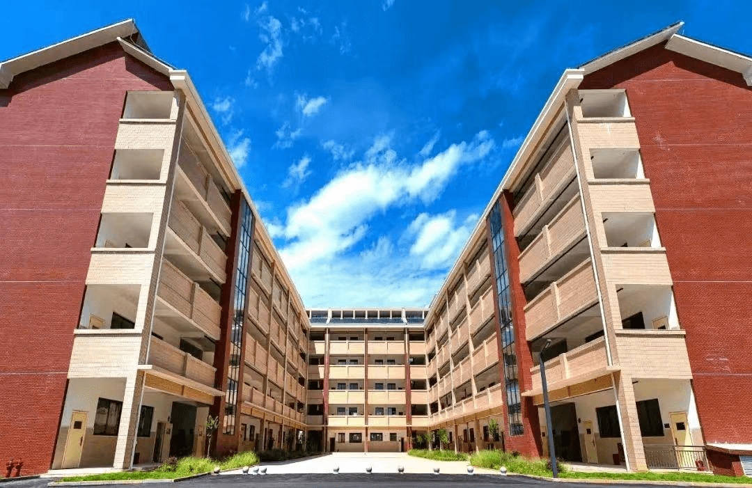 郴州菁华园学校复读部介绍